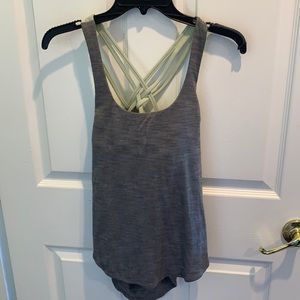 Lululemon tank size 4